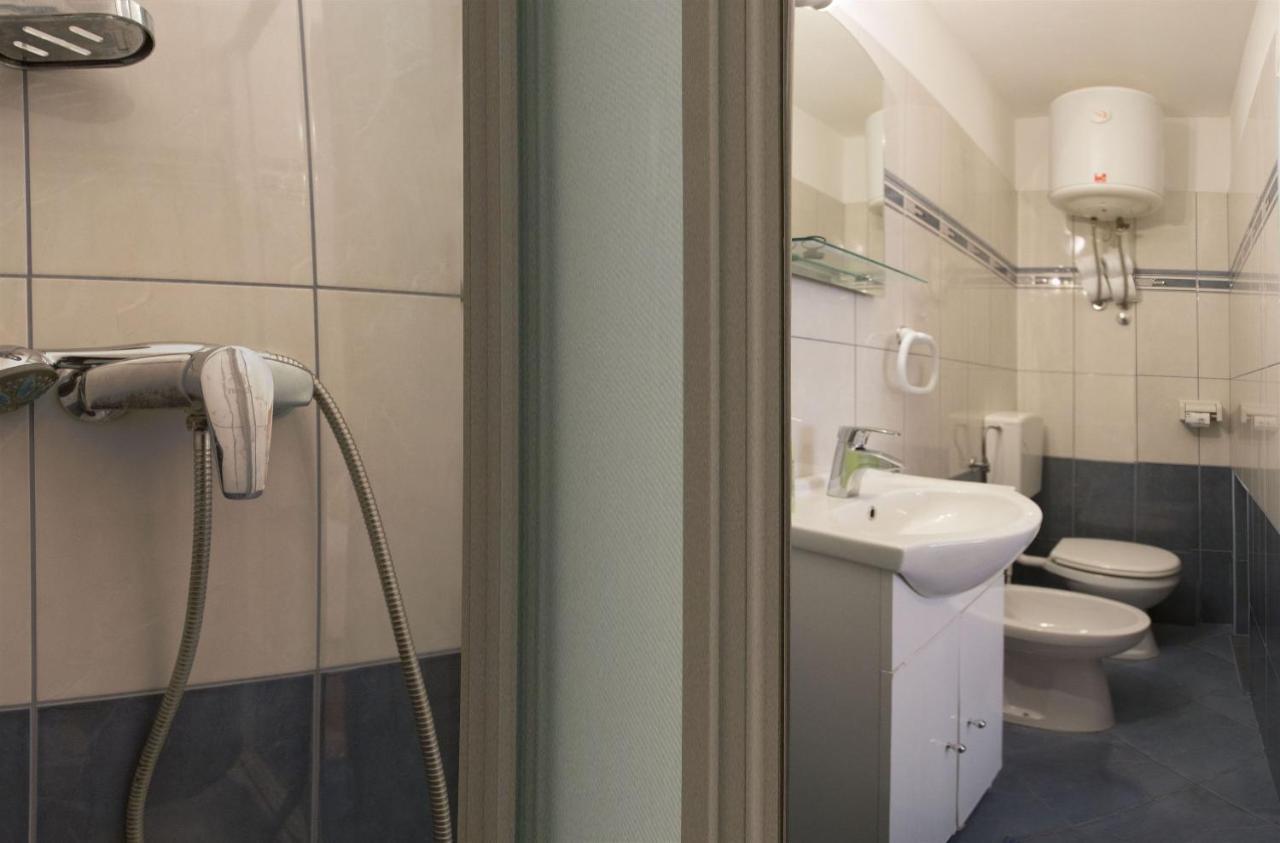 Apartments Gudelj トロギール エクステリア 写真