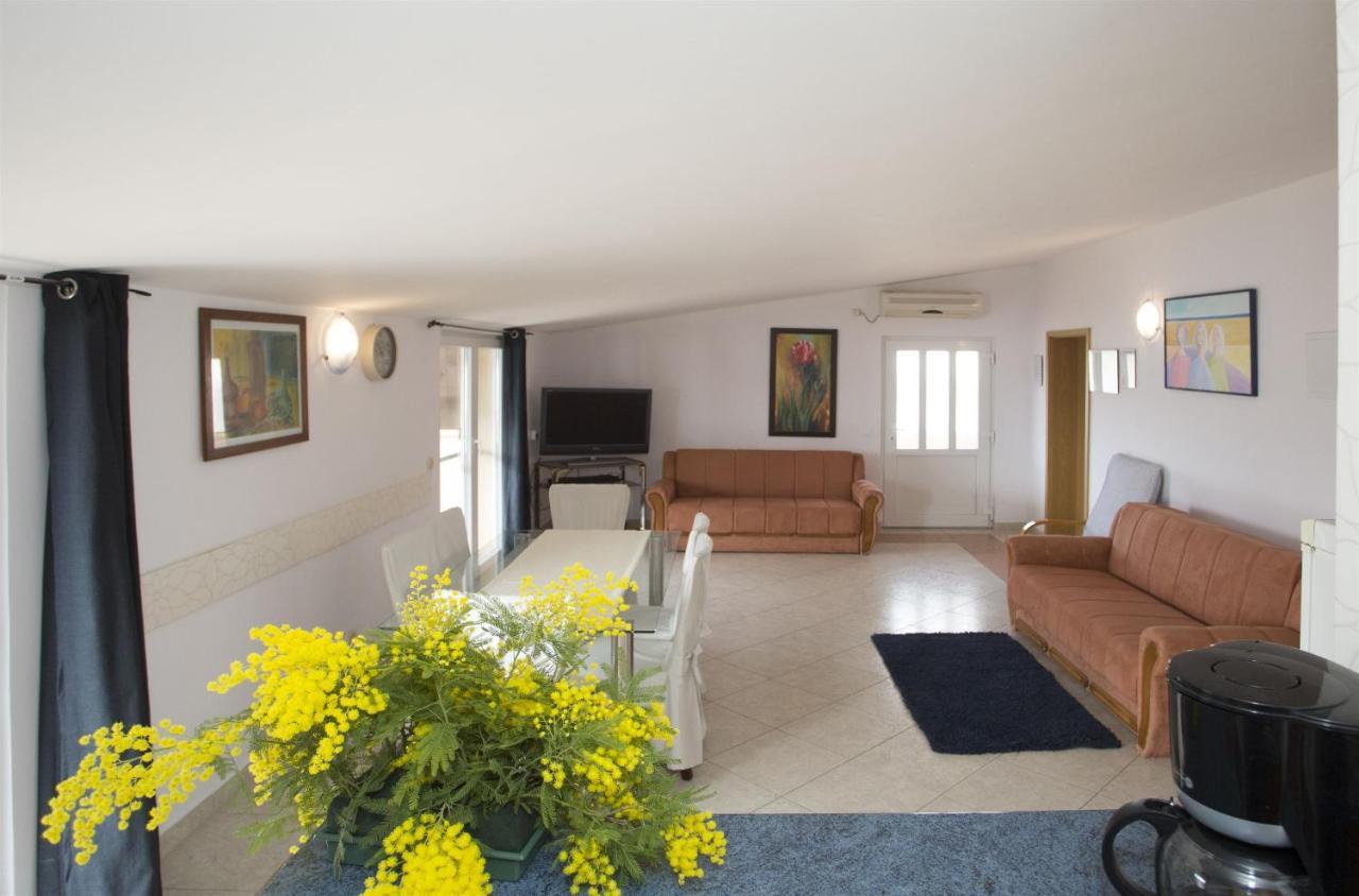 Apartments Gudelj トロギール エクステリア 写真