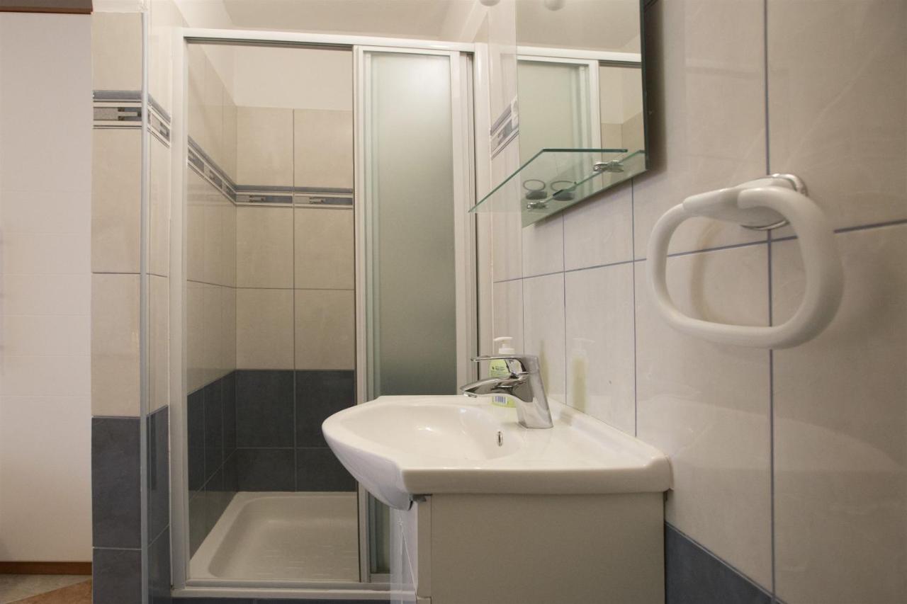 Apartments Gudelj トロギール エクステリア 写真
