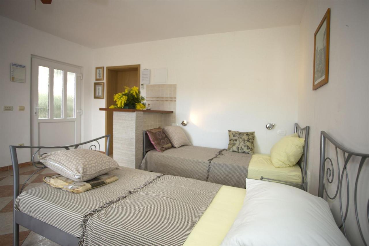 Apartments Gudelj トロギール エクステリア 写真