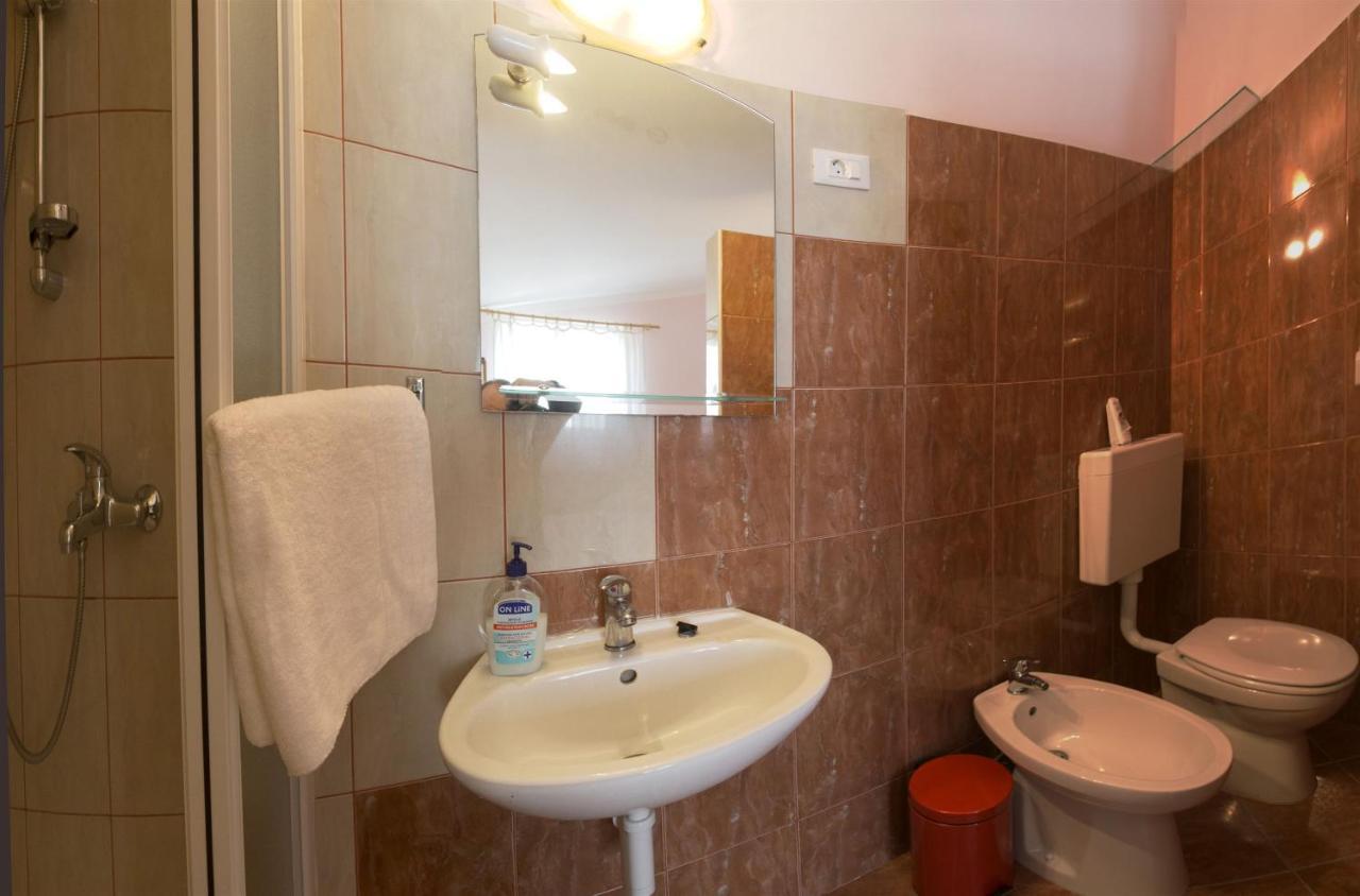 Apartments Gudelj トロギール エクステリア 写真