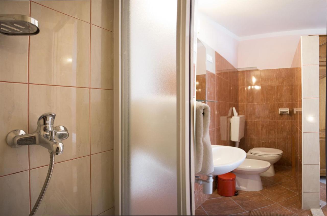 Apartments Gudelj トロギール エクステリア 写真
