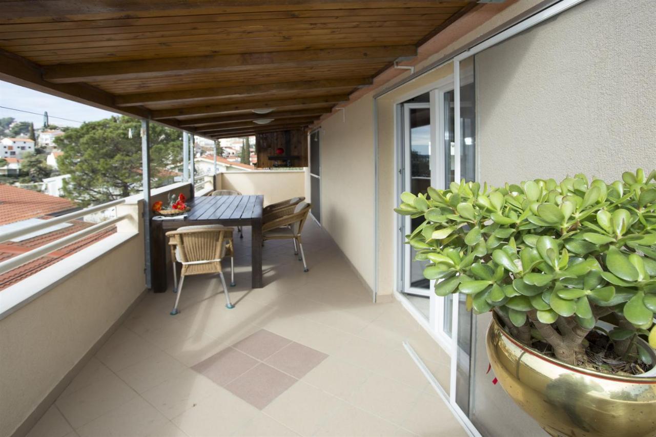 Apartments Gudelj トロギール エクステリア 写真