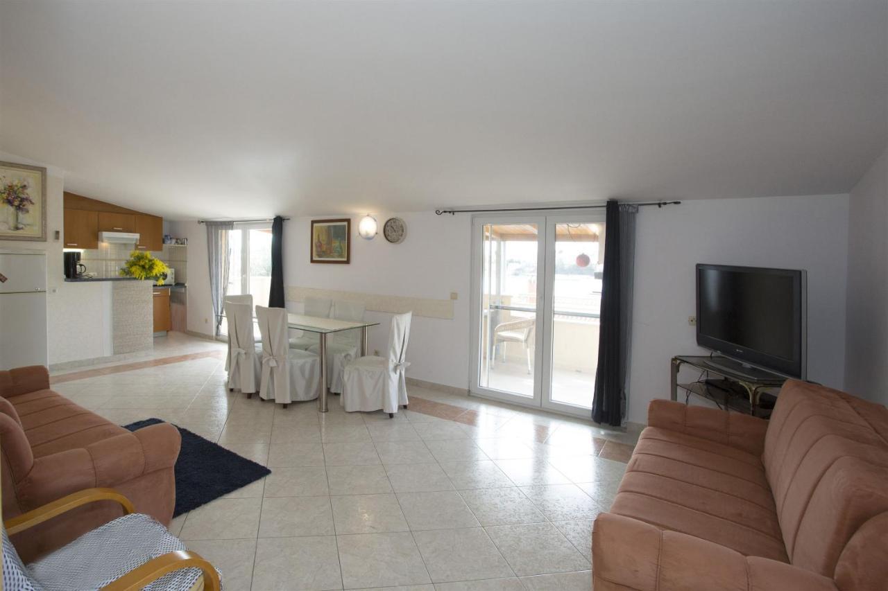 Apartments Gudelj トロギール エクステリア 写真